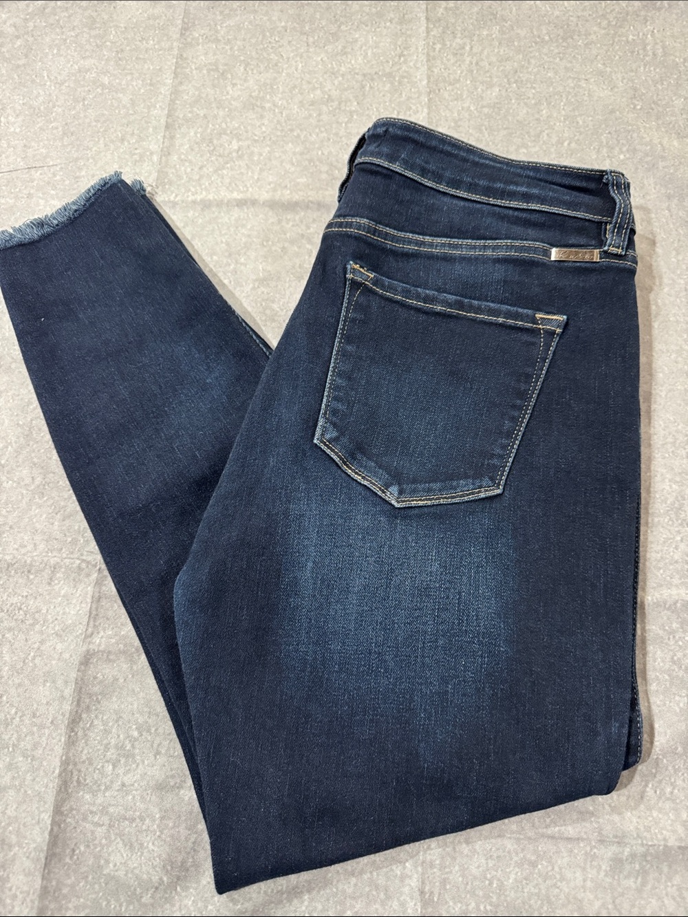 KanCan Dark Indigo Skinny Jeans
Size 13/30